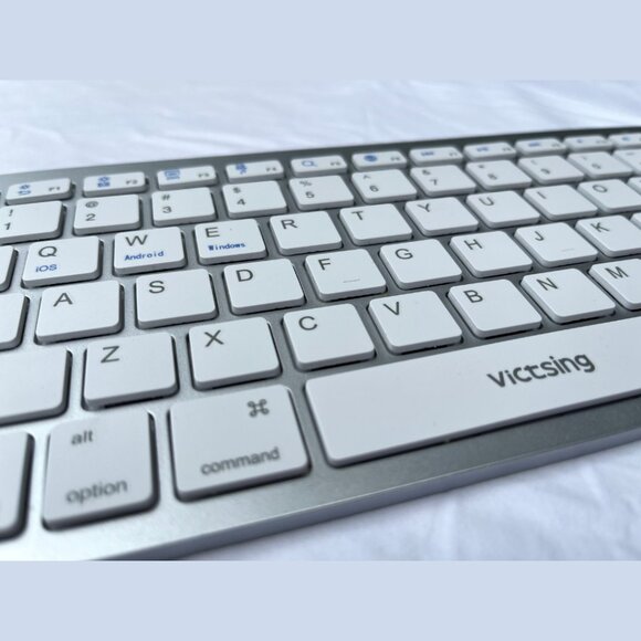 VicTsing Bluetooth Keyboard (PC172A) - Silver - Picture 9 of 15